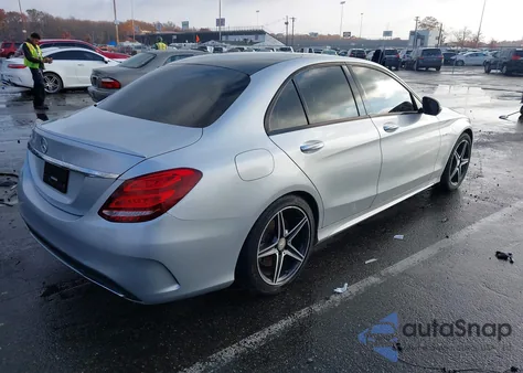 2016 Mercedes-Benz C 450 Amg 4Matic z USA, uszkodzony, nr VIN 55SWF6EB2GU130541